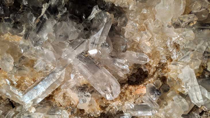 Photos-of-the-rough-crystal3