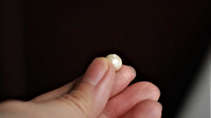 Photo of pearl hole